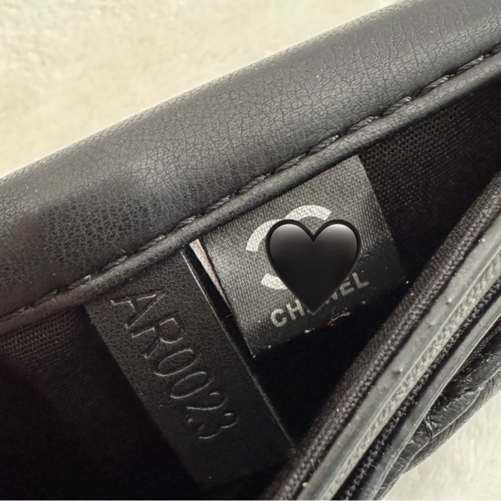 Black Quilted Crossbody Bag Duo - Picture 3 of 10
